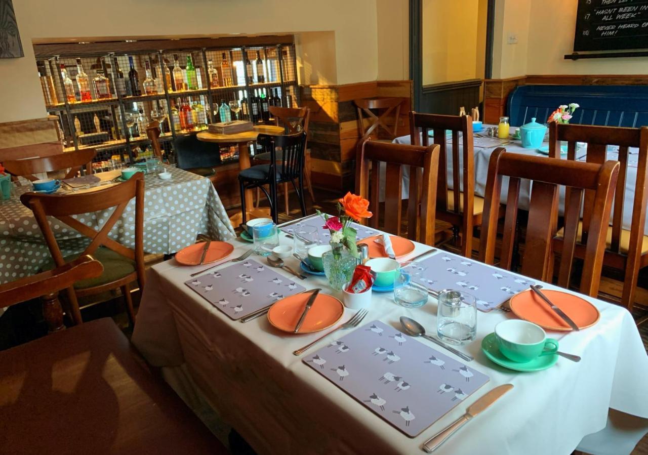 Hotel The Bay Horse, Masham Esterno foto